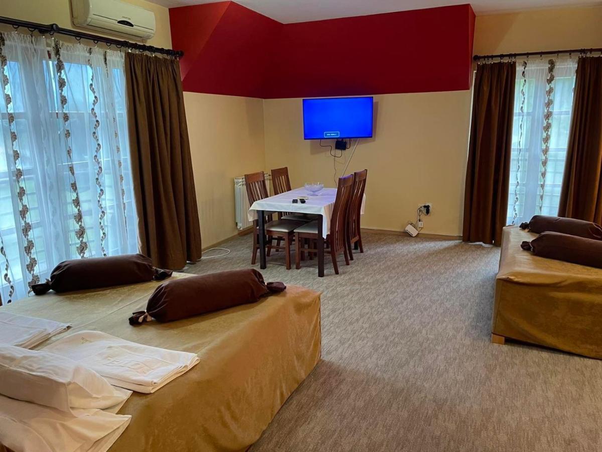 Hotel Dva Goluba Pale Luaran gambar