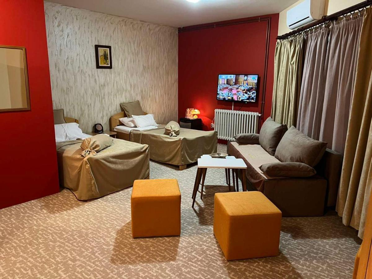 Hotel Dva Goluba Pale Luaran gambar