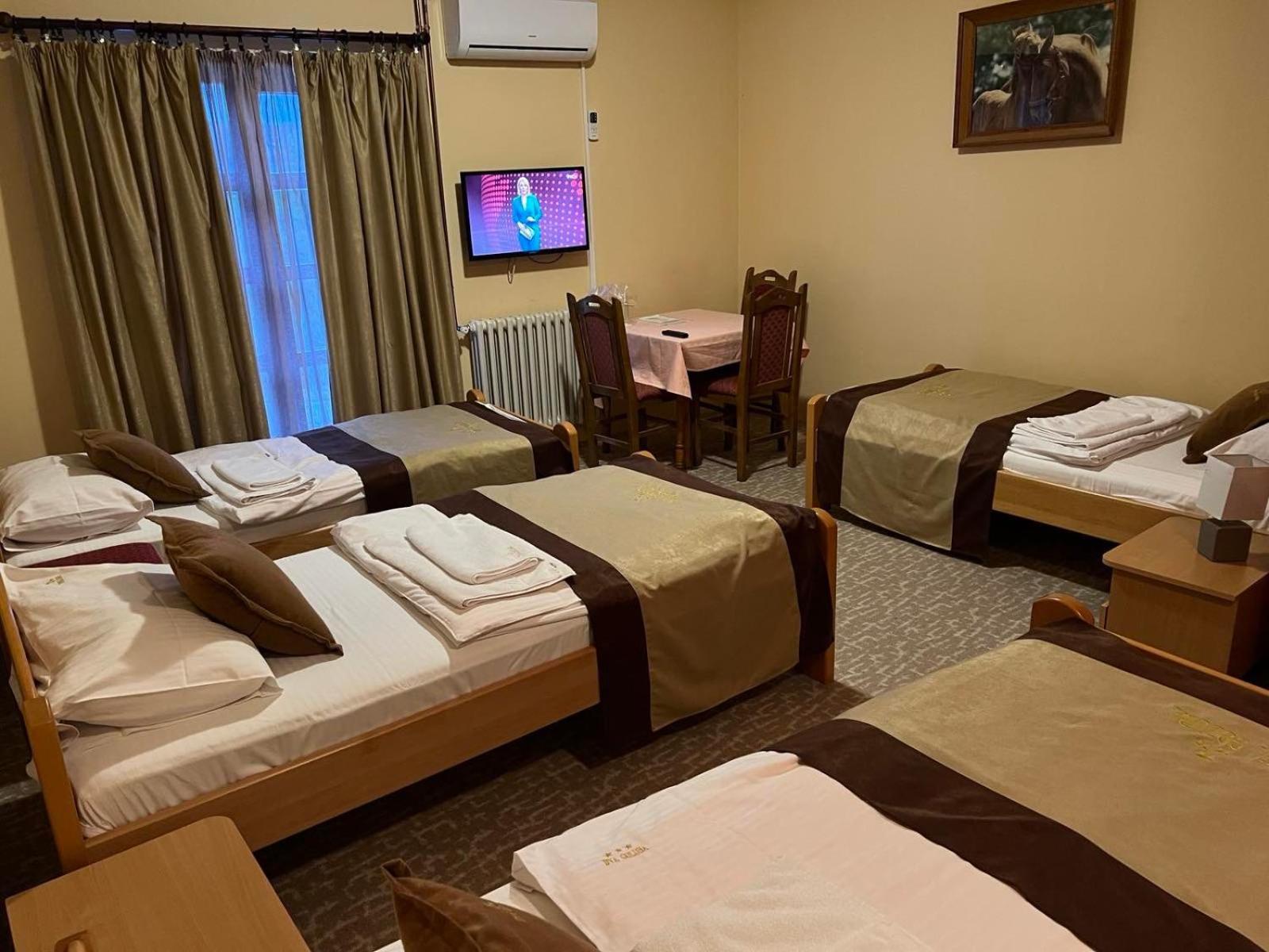Hotel Dva Goluba Pale Luaran gambar