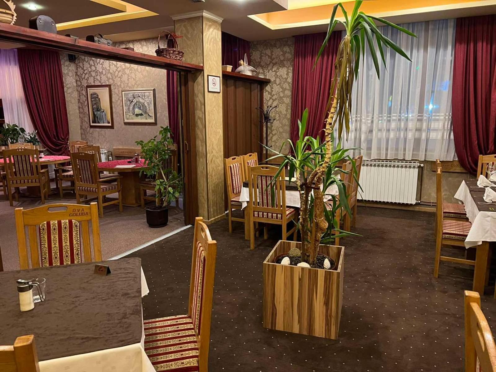Hotel Dva Goluba Pale Luaran gambar