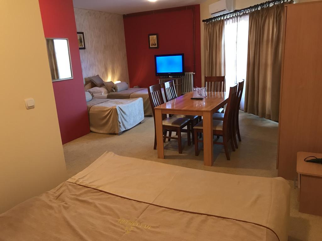 Hotel Dva Goluba Pale Luaran gambar