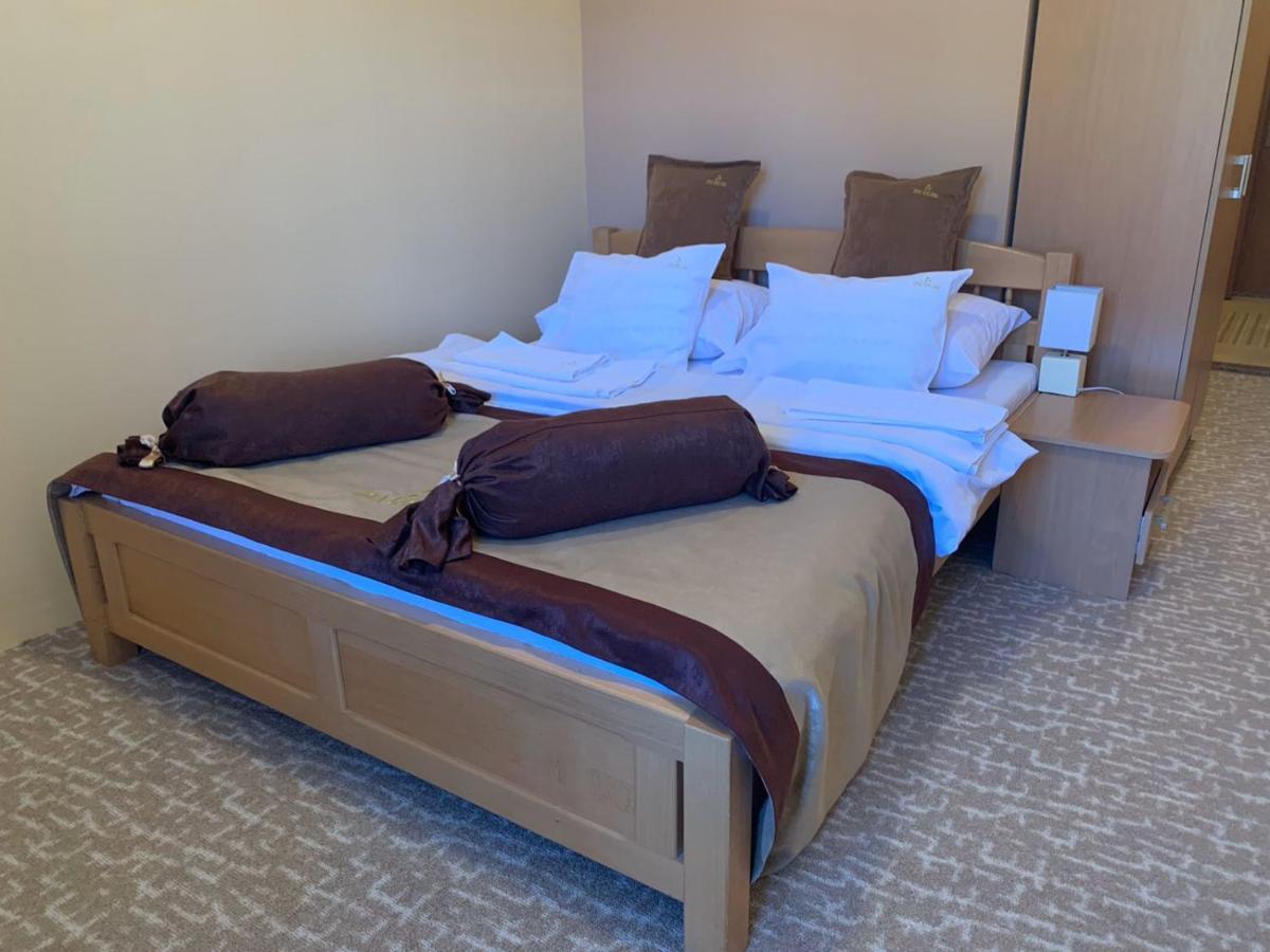 Hotel Dva Goluba Pale Luaran gambar
